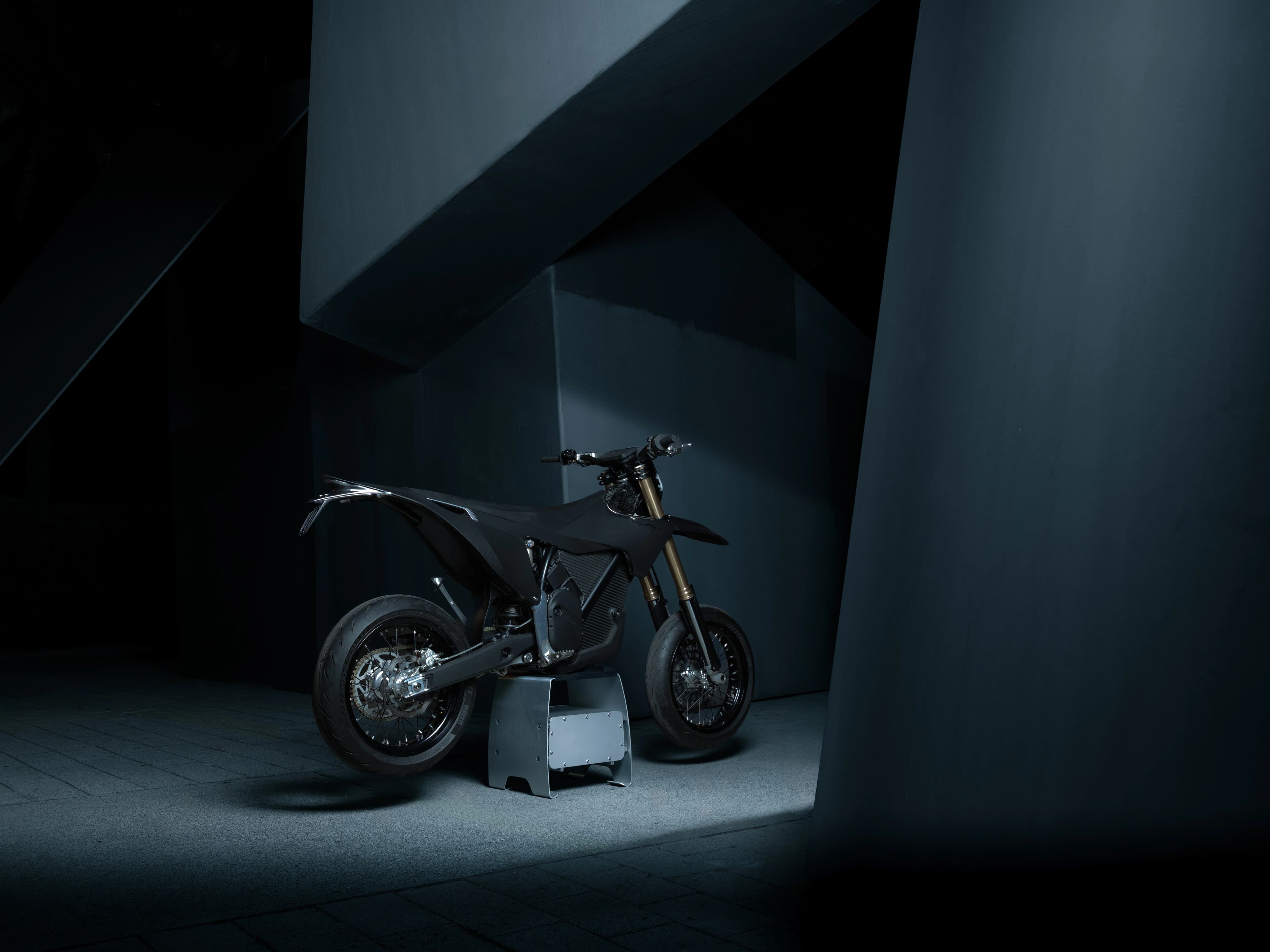 Stark VARG SM SKÖLL Moteur électrique — supermotard — photo 6