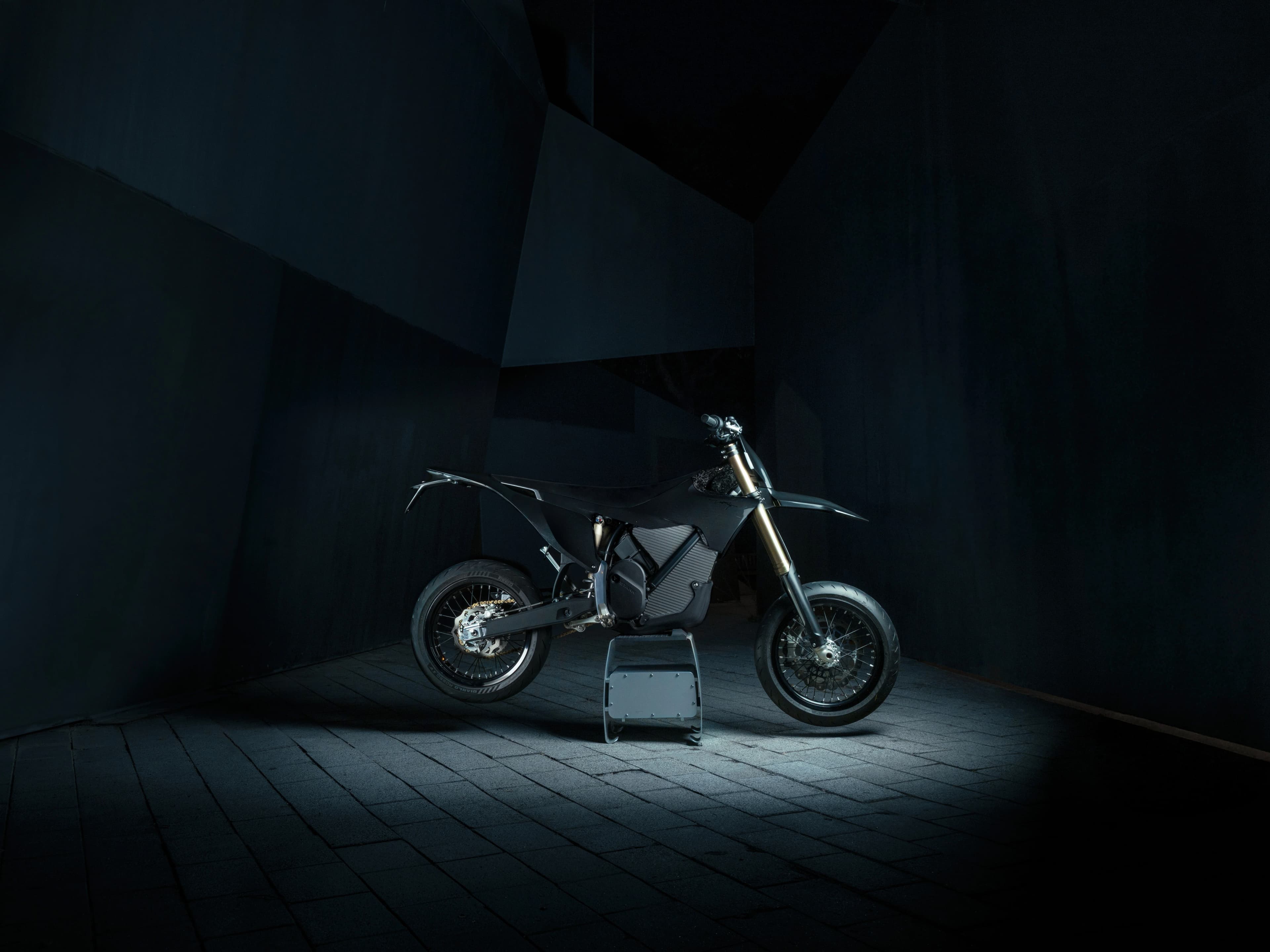 Stark VARG SM SKÖLL Moteur électrique — supermotard — photo 7
