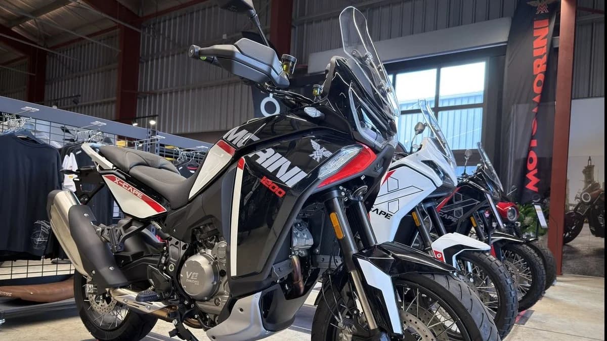 Moto Morini X-Cape 1200 : le maxi-trail italien est arrivé chez Espace Motos
